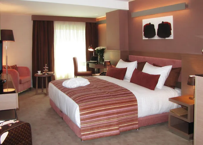 Отель Avantgarde Urban Levent Стамбул