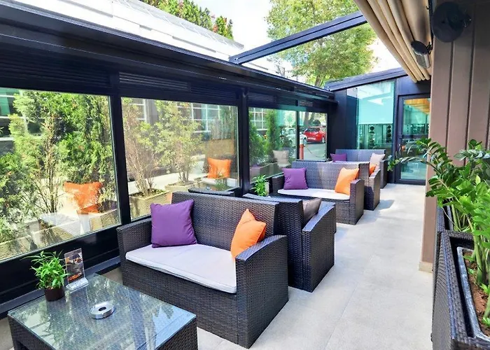 Отель Avantgarde Urban Levent Стамбул